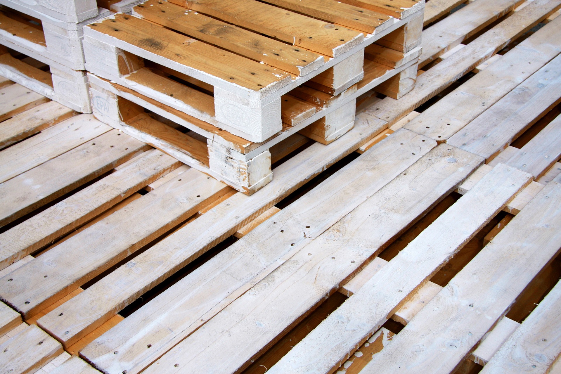 8 Undeniably Creative Things to Do with a Humble Wooden Pallet